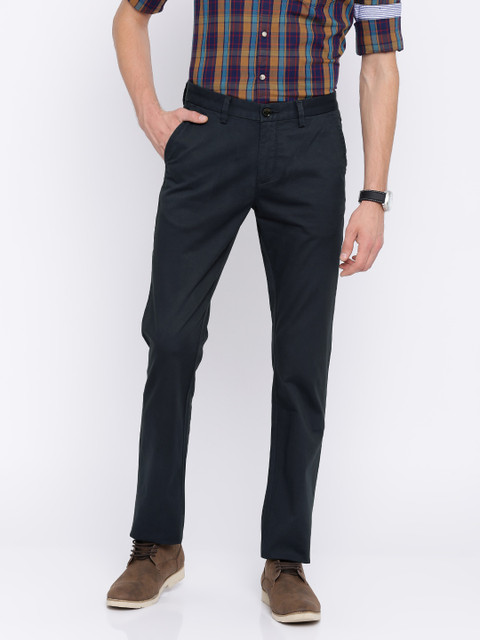 

Allen Solly Men Navy Custom Regular Fit Solid Chinos, Navy blue