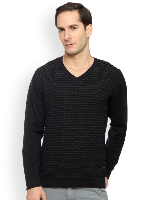 

Duke Men Black Solid Pullover