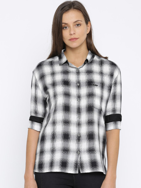 

Lee Women White & Black Tailored Fit Checked Casual Shirt