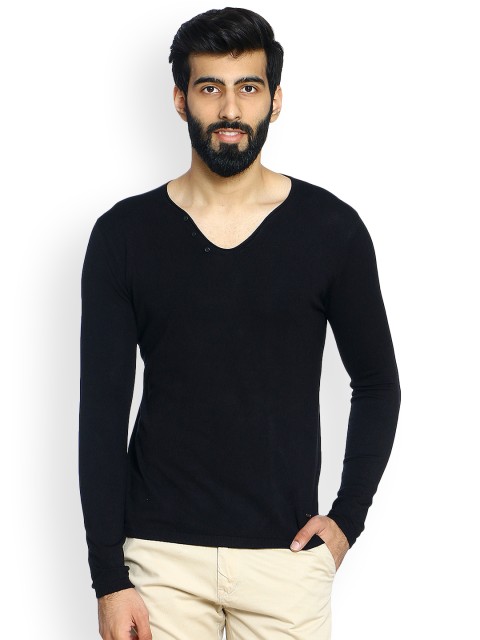 

Duke Men Black Solid V-Neck T-shirt