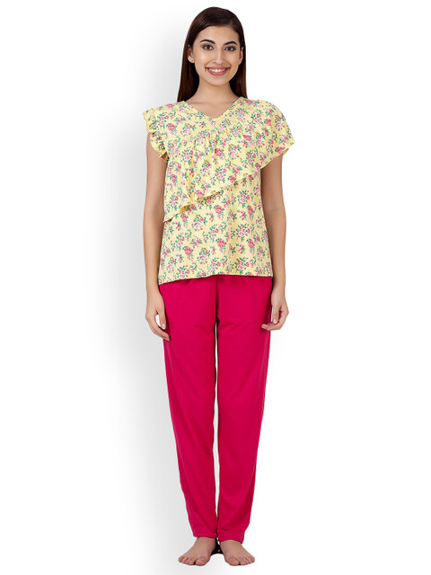 

Clovia Yellow & Magenta Printed Lounge Set LS0256