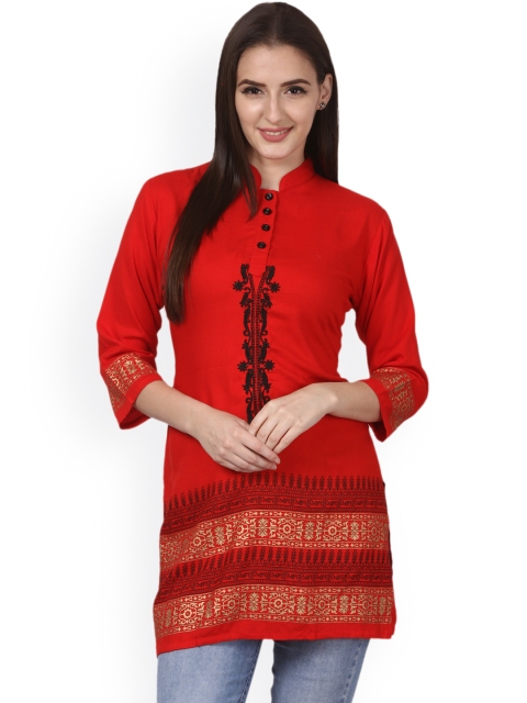 

Saadgi Women Red Printed Straight Kurta