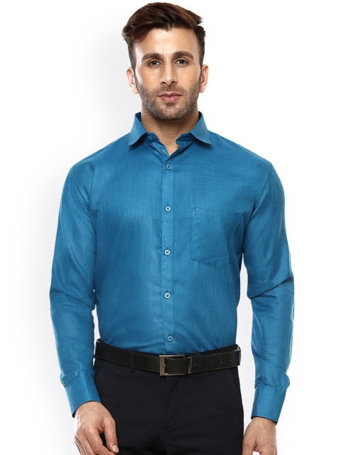 

Hangup Men Blue Comfort Regular Fit Solid Formal Shirt