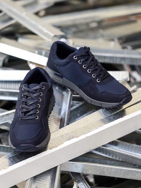 

Roadster Men Navy Blue Sneakers