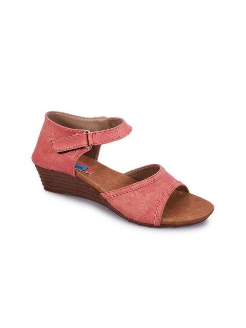 

meriggiare Women Pink Solid Sandals