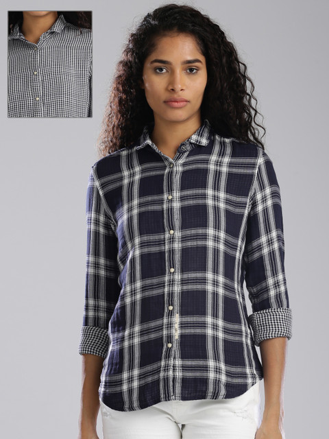 

Levis Women Navy & Off-White Regular Fit Checked Casual Shirt, Navy blue