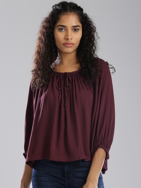 

Levis Women Burgundy Solid Boxy Top