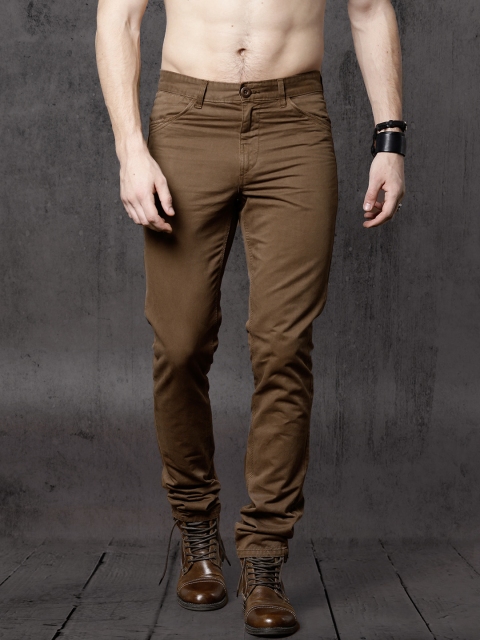 

Roadster Men Brown Regular Fit Solid Chinos