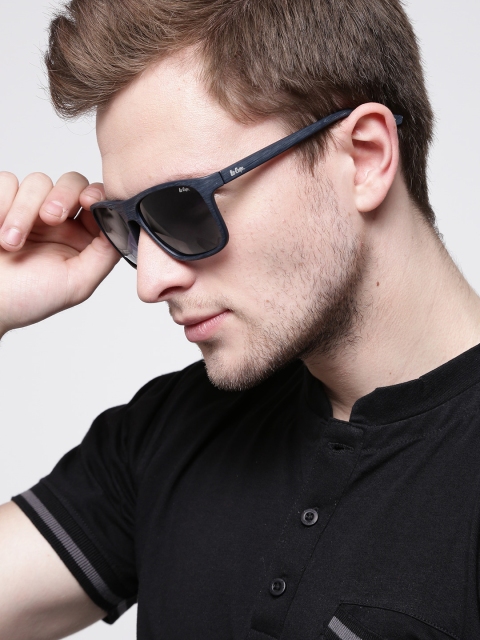 

Lee Cooper Men Rectangle Sunglasses LC9112SVB, Blue