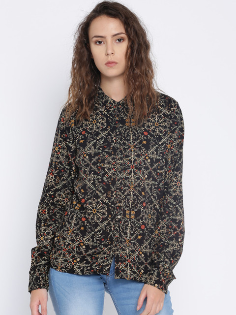 

Pepe Jeans Women Black Regular Fit Printed Casual Shirt
