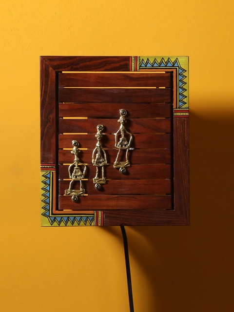 

ExclusiveLane Brown Sheesham Wood Wall Lamp With Dhokra Art