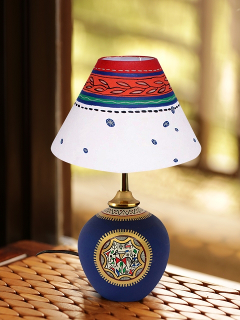 

ExclusiveLane Blue & White Terracotta Hand Painted Table Top Lamp