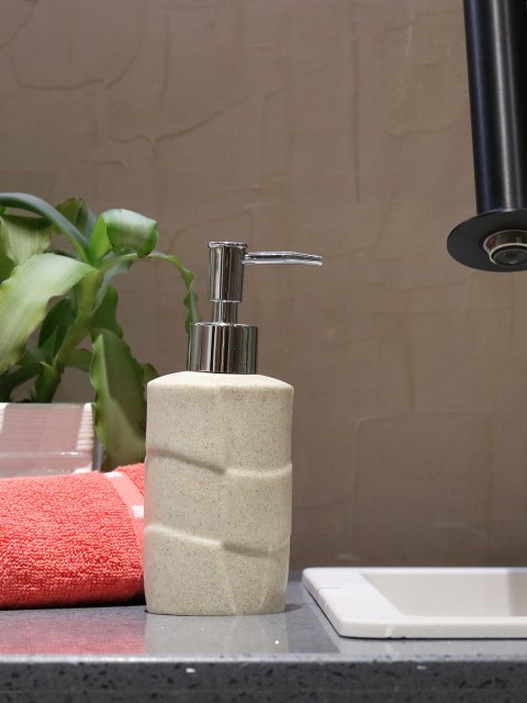

Shresmo Off-White Liquid Soap Dispenser