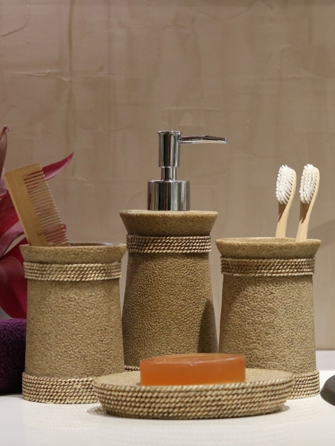

Shresmo Set of 4 Textured Bath Accessories, Brown
