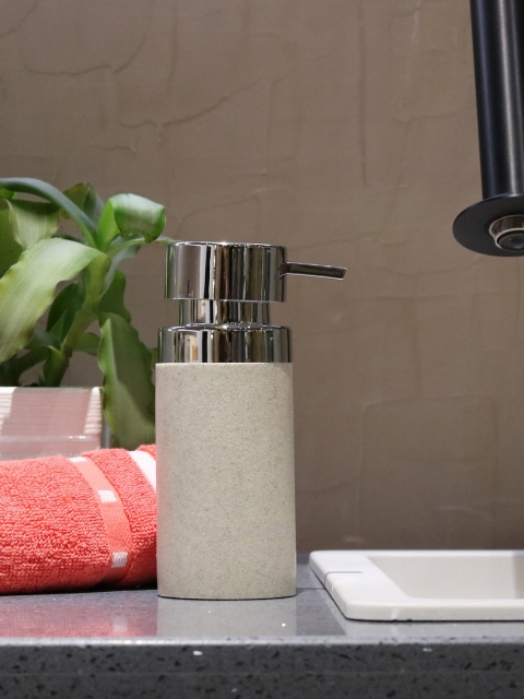 

Shresmo Off-White Solid Liquid Soap Dispenser