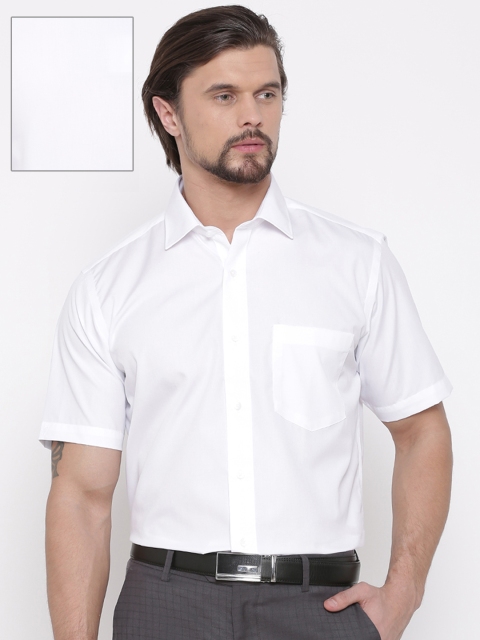 

Van Heusen Men White Custom Fit Solid Formal Shirt