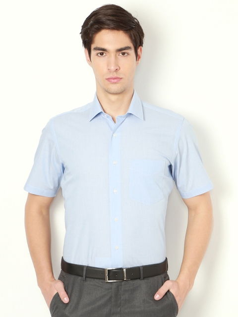 

Van Heusen Men Blue Regular Fit Solid Formal Shirt