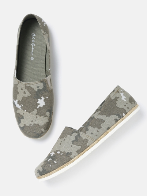 

Mast & Harbour Men Olive Green & Brown Printed Espadrilles