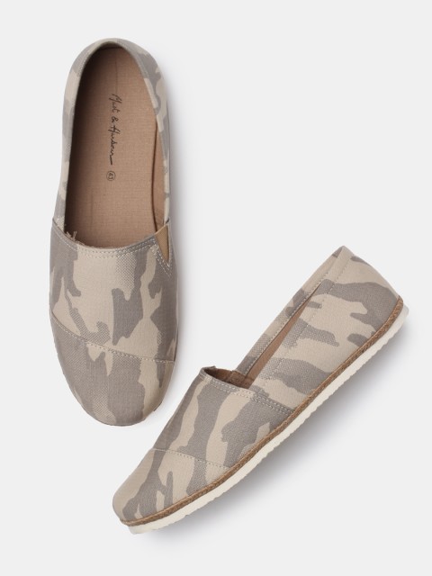 

Mast & Harbour Men Beige Slip-On Sneakers