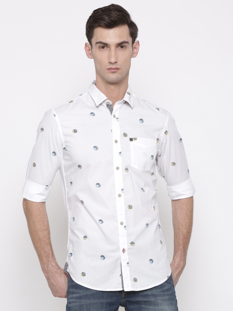

Arrow Blue Jean Co. Men White Snug Fit Printed Casual Shirt