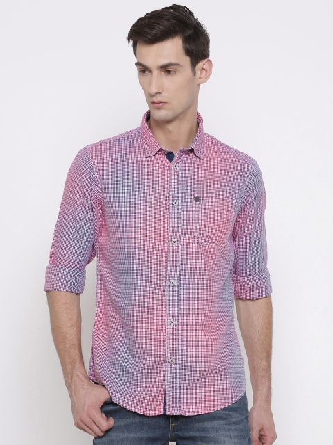 

Arrow Blue Jean Co. Men Pink & White Slim Fit Checked Casual Shirt