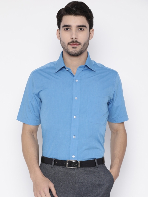 

Arrow Men Blue Regular Fit Solid Formal Shirt
