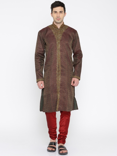 

Manish Creations Men Maroon & Green Self Design Kurta with Pyjamas
