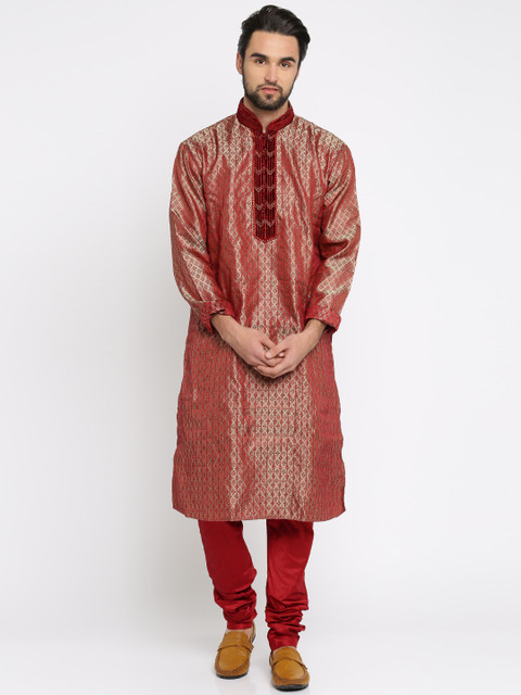 

Manish Creations Men Maroon & Gold-Toned Self Design Kurta with Churidar