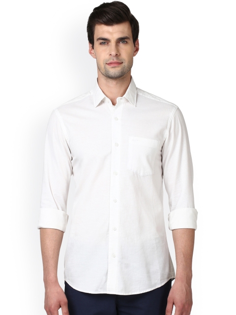 

ColorPlus Men White Tailored Fit Solid Casual Shirt