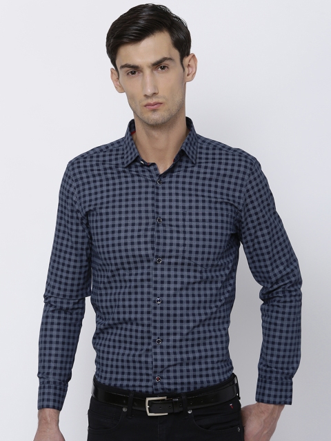 

Black coffee Men Navy Blue & Grey Slim Fit Checked Formal Shirt