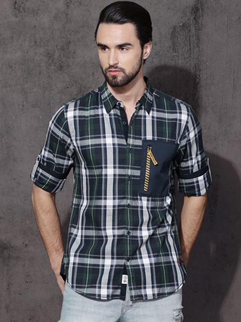 

Roadster Men Navy Blue & Olive Green Regular Fit Checked Street Casual Shirt