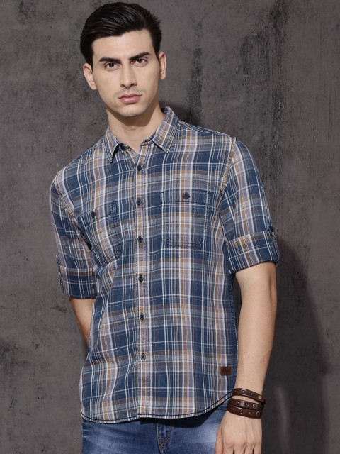 

Roadster Men Blue & Beige Regular Fit Indigo Checked Casual Shirt