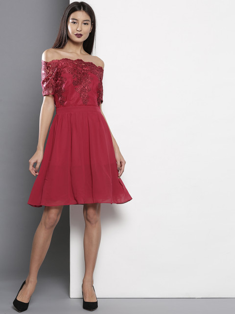 

DOROTHY PERKINS Women Red Self-Design Off-Shoulder Fit & Flare Dress