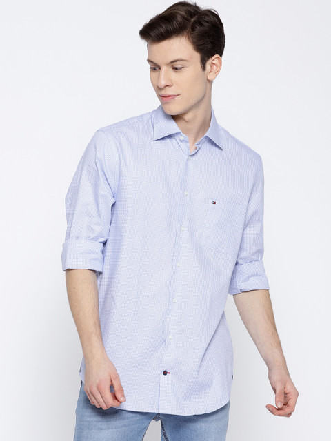 

Tommy Hilfiger Men Blue & White Regular Fit Checked Casual Shirt