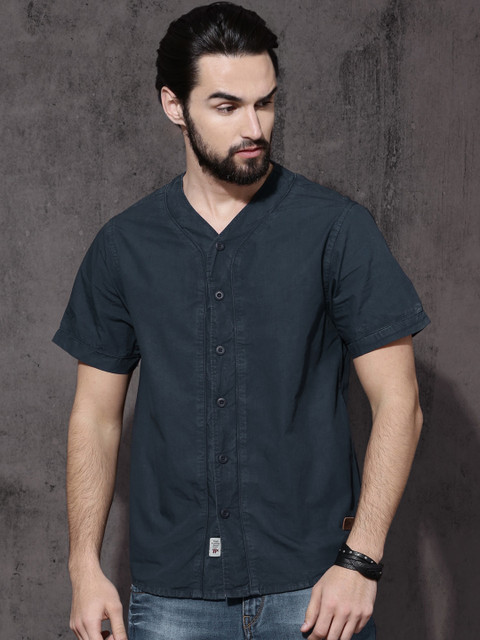 

Roadster Men Navy Regular Fit Solid Casual Shirt, Navy blue