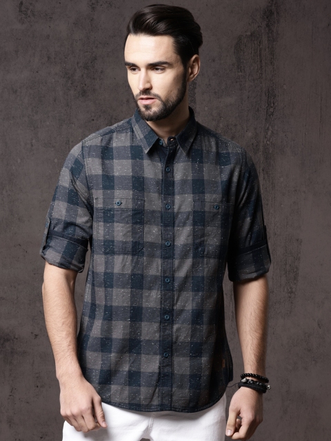 

Roadster Men Navy Blue & Grey Regular Fit Slub Checked Casual Shirt