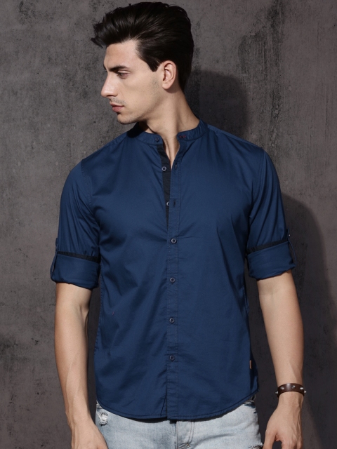 

Roadster Men Navy Blue Regular Fit Solid Mandarin Collar Casual Shirt