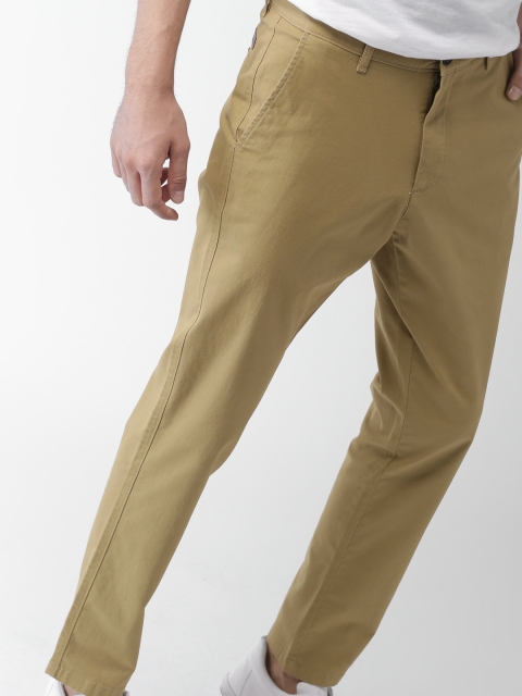 

Mast & Harbour Men Khaki Slim Fit Solid Chinos