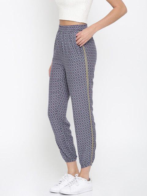 

People Women Blue Regular Fit Printed Regular Trousers