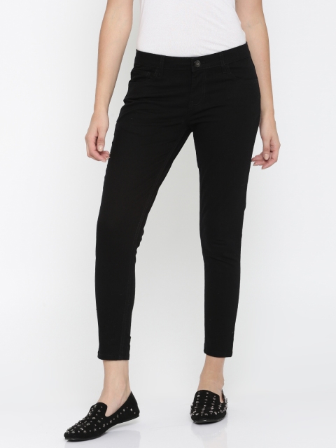 

People Women Black Slim Fit Mid-Rise Clean Look Stretchable Jeans