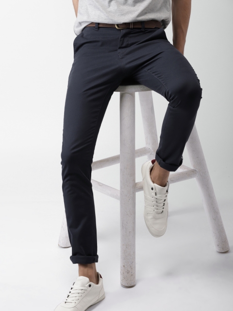 

Mast & Harbour Men Navy Blue Tapered Fit Solid Chinos