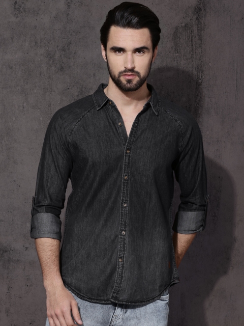 

Roadster Men Black Regular Fit Solid Casual Shirt