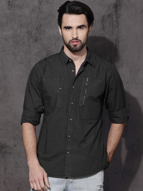 

Roadster Men Charcoal Grey Regular Fit Solid Utility Casual Shirt