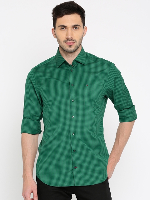 

Tommy Hilfiger Men Green Tailored Fit Checked Casual Shirt