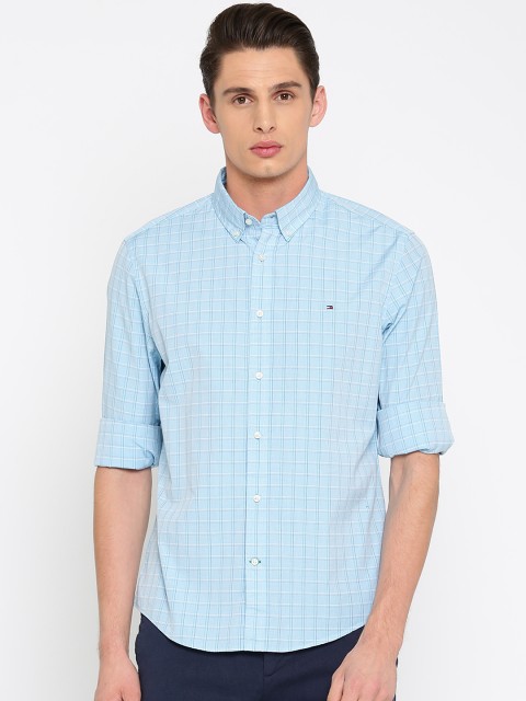 

Tommy Hilfiger Men Blue & White Regular Fit Checked Casual Shirt