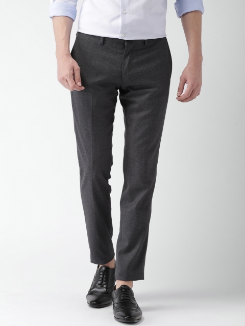

Tommy Hilfiger Men Charcoal Grey Slim Fit Solid Trousers