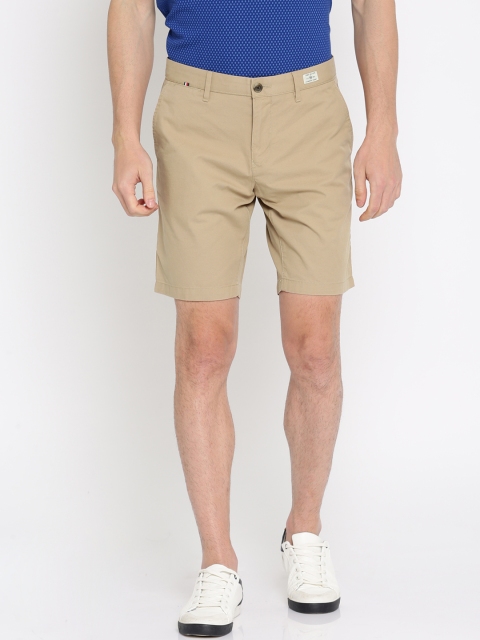 

Tommy Hilfiger Men Khaki Solid Slim Fit Regular Shorts