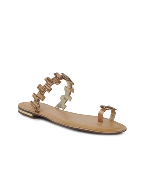 

Catwalk Women Gold-Toned Solid One-Toed Flats