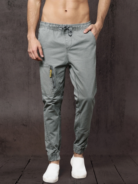 

Roadster Men Grey Regular Fit Solid Joggers