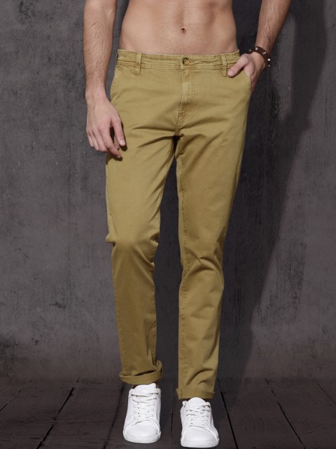 

Roadster Men Khaki Slim Fit Solid Chinos